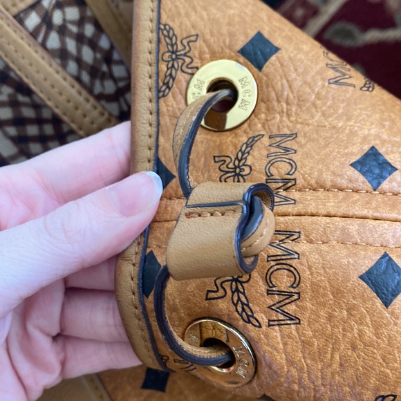 MCM Medium Liz Reversible Visetos Shopper - Picture 7 of 15